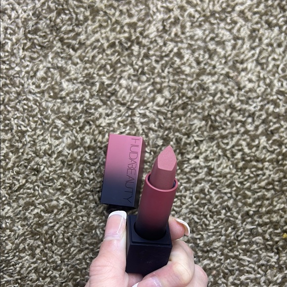 Huda Beauty Pink Lipstick - Picture 3 of 4